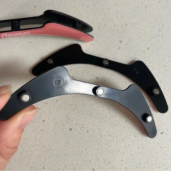 Flex-on magnetic inserts for stirrups - Picture 6 of 10